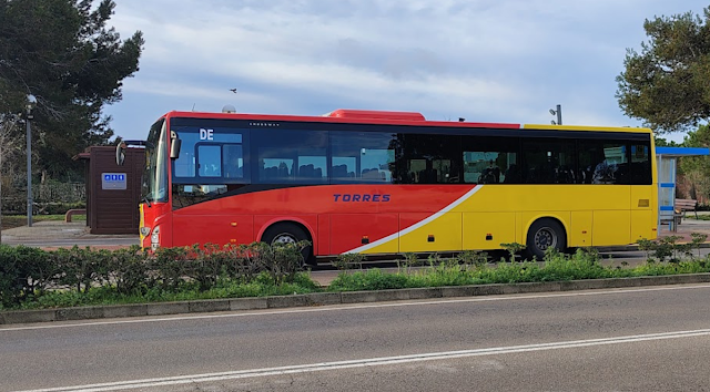 Zona d'espera de busos a Mascaró Pasarius, que comptarà amb servei llançadora fins al centre.